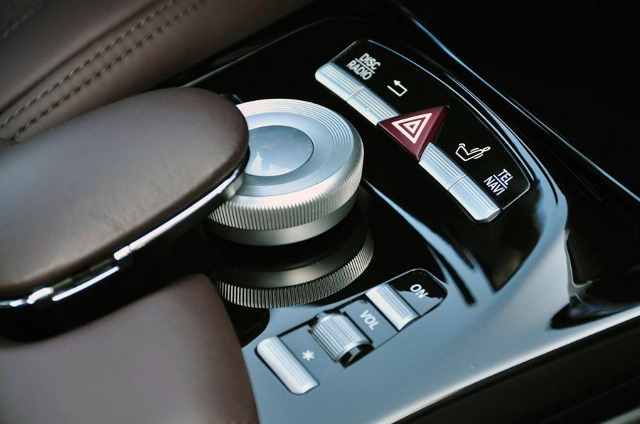  Mercedes-Benz S63 AMG 2012 года  (фото 19 из 50)